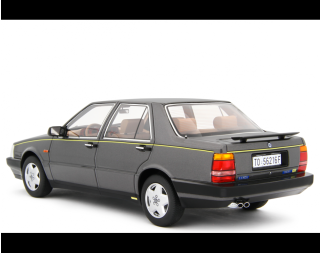 Lancia Thema 8.32 1986 GRIGIO QUARZO Laudoracing 1:18 Resinemodell (Türen, Motorhaube... nicht zu öffnen!)